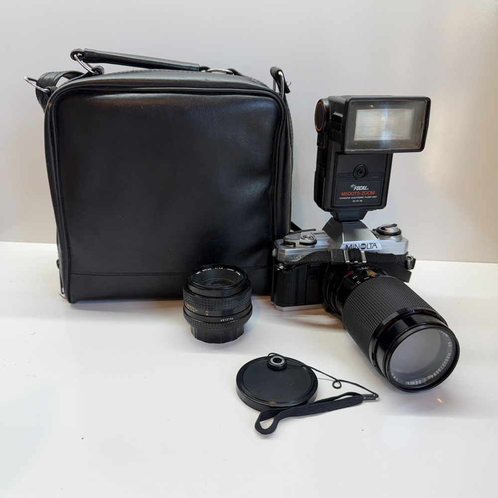 Minolta X-370 SLR Film Camera Kit 2 Lenses Flash Case Untested Clean Vintage